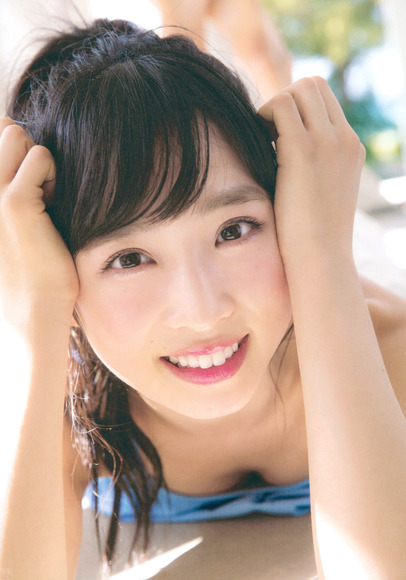 小栗有以のグラビア画像009