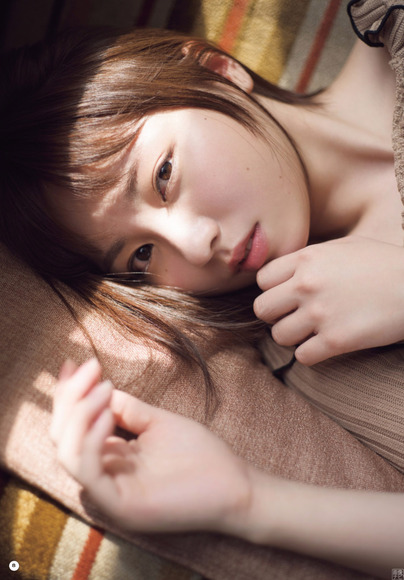 181001今泉佑唯のエロ画像015