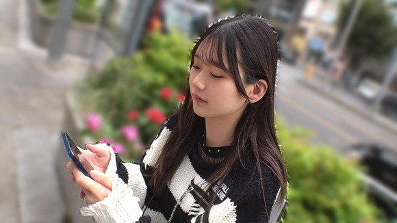 クールでサバサバ系な２１歳服飾学生。脱ぐとEカップの超美乳…デカ●ンにハメられ抗えずに喘ぎ声が漏れる