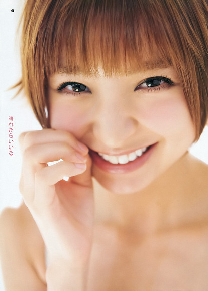 篠田麻里子の舌フェチな擬似フェラ画像007