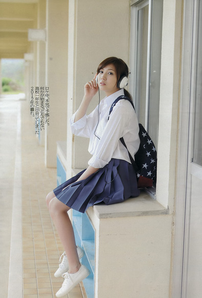 現役JKの清純派美少女　岩﨑名美(013