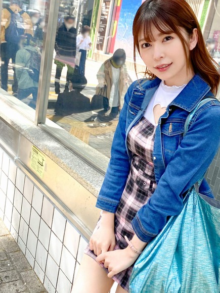 ずっとパンツ見えてる…渋谷で見つけた２１歳モデル系アパレル店員と非日常旅。実はフェラテク◎でタマ吸いも 2