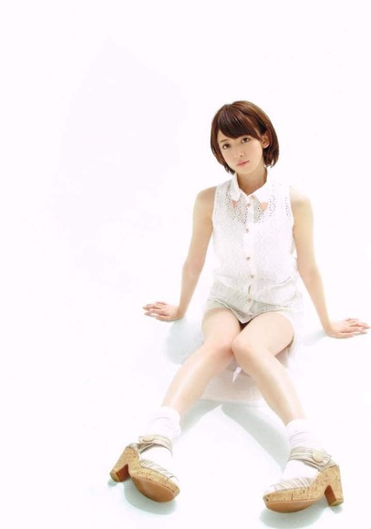 橋本奈々未の美脚画像042