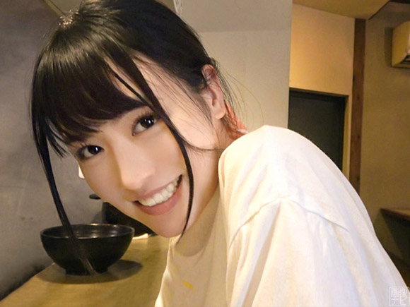 居酒屋でバイト中の２２歳JD