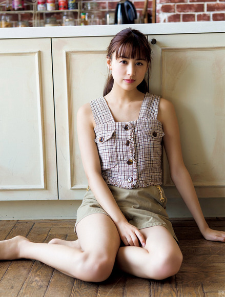 190603山本美月の美脚フェチ画像015