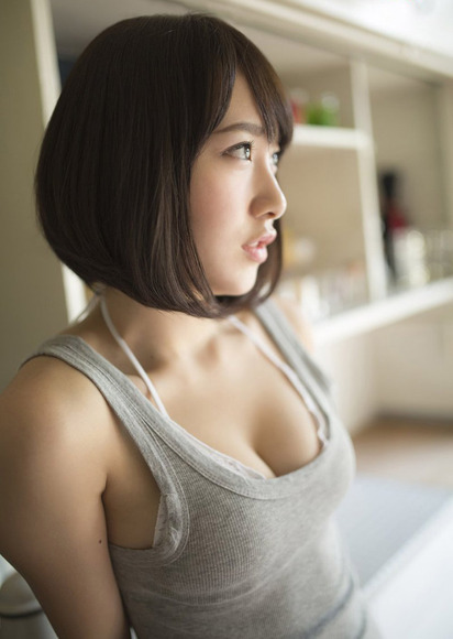 170116高橋朱里のエロ画像007