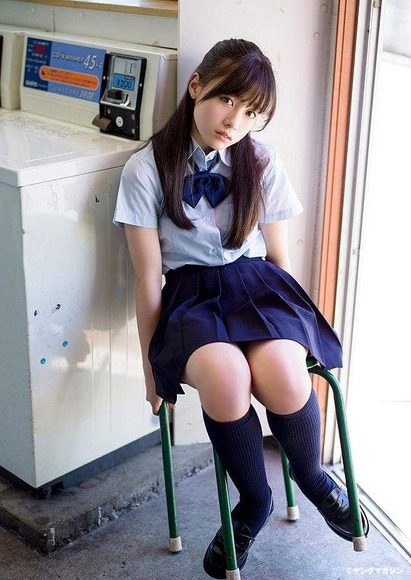 橋本環奈の脚画像021