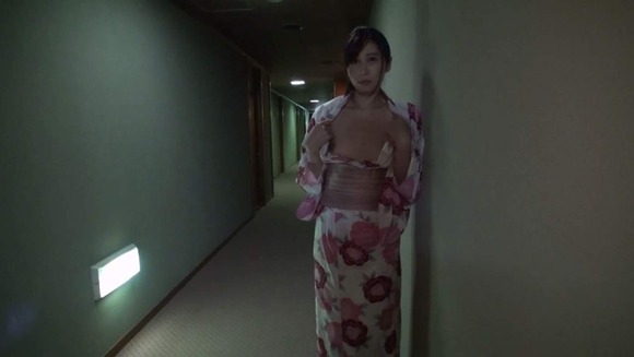 佐々木あき 不倫セックス旅行019