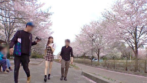 ずっとパンツ見えてる…渋谷で見つけた２１歳モデル系アパレル店員と非日常旅。実はフェラテク◎でタマ吸いも 21