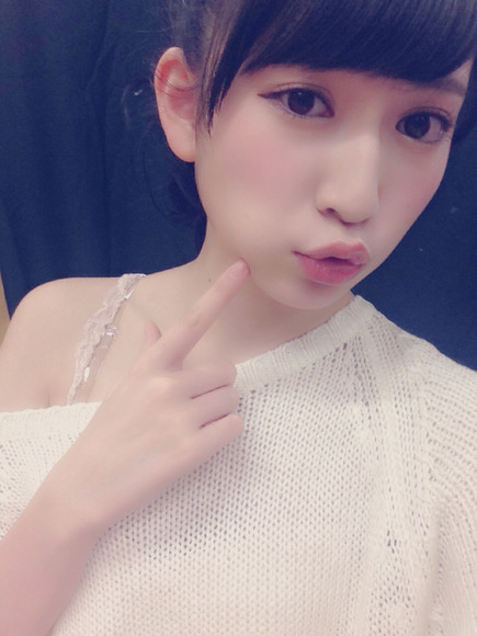 吉田朱里_自撮り009