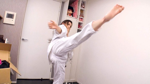 新宿で見つけた超姉御肌の２４歳美人キャバ嬢。パパ活第一世代…イキまくるSEX狂 10