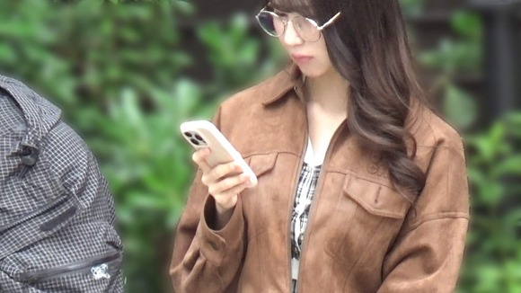 ２６歳清楚系女子を呼び出して彼氏放置させてNTR。色白美巨乳でパイズリ、綺麗なパイパンマ●コに中出し