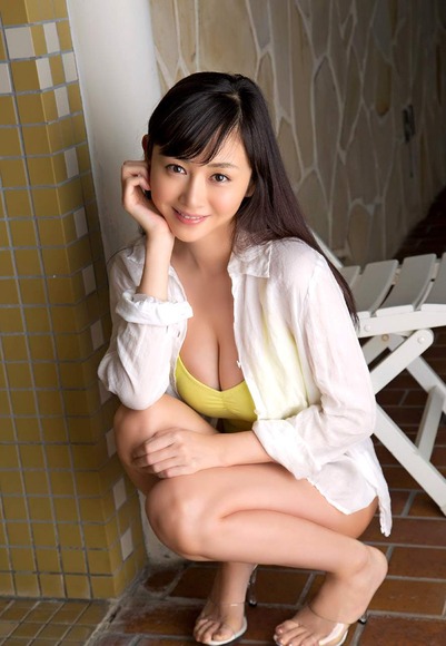 杉原杏璃のハイレグ水着画像003