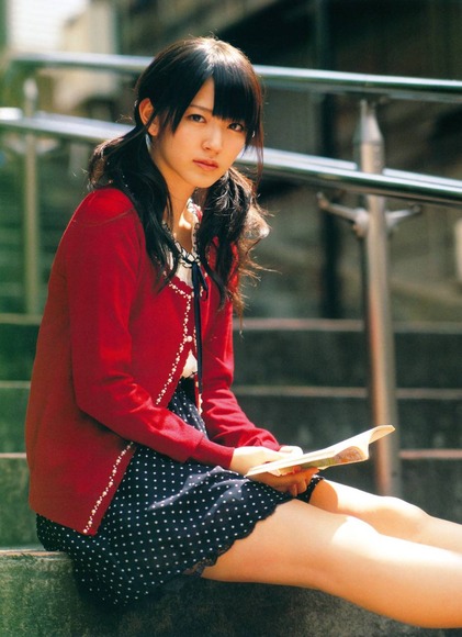 鈴木愛理のふともも042