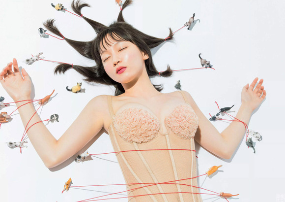 200103吉岡里帆008