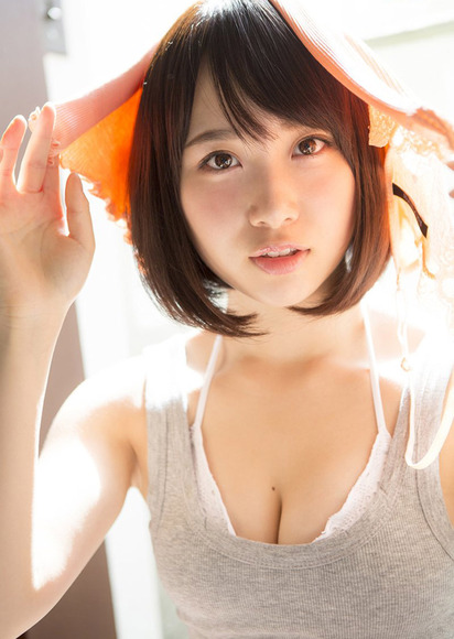 170116高橋朱里のエロ画像010