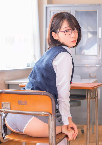 200205伊織もえのコスプレグラビア画像002