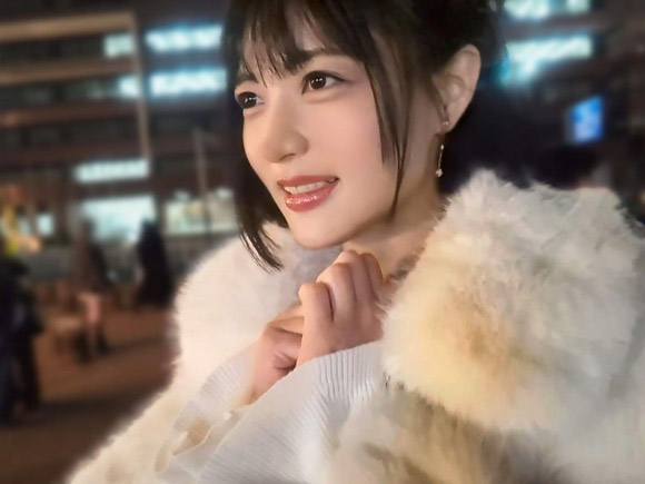 黒髪ショートの２１歳現役JDをレンタル彼女。ホテルで脱ぐとエッチなTバック、スレンダーでFカップ。我慢できずに生ハメ、中出し懇願