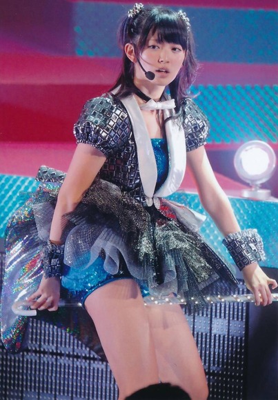 鈴木愛理のふともも047