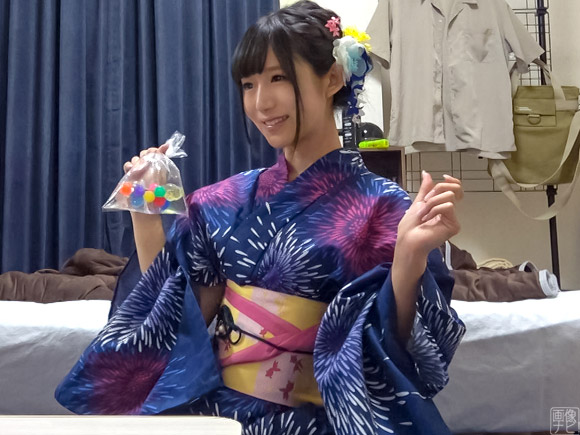 色白でお尻が大きい女子大生。顔がすごく可愛いです