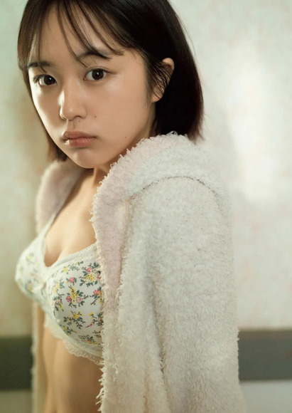 250208なえなの013