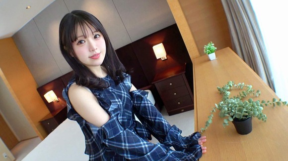 ２２歳テーマパークのお姉さんがネットでAV応募→体験撮影。童顔でアニメ声…敏感過ぎて何度もイキまくり