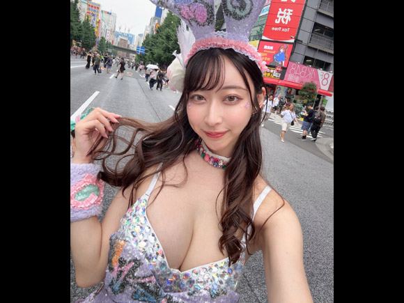 身長１７２cmのラウンドガール瀬名ひなのが可愛い