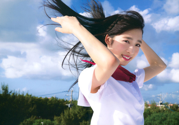 小栗有以のグラビア画像003