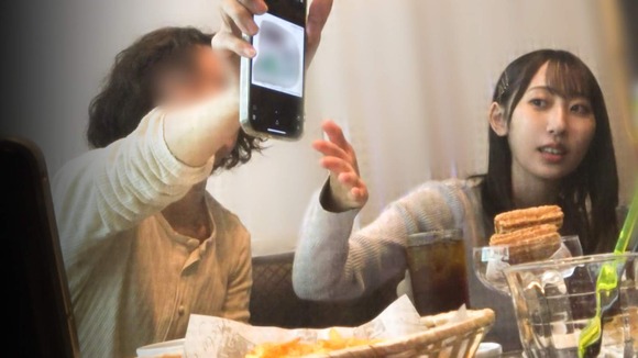 巨乳の２２歳マルチ勧誘美女をラブホに連れ込んでチ●ポで成敗。部屋に入ると睨みながらフェラ、不本意手コキ…パンストを破って挿入 4