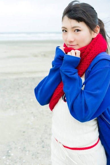 岡田奈々のグラビア画像019
