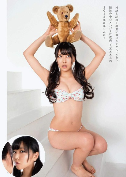 白間美瑠の水着グラビア016