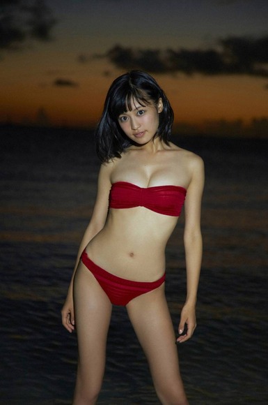 小島瑠璃子047