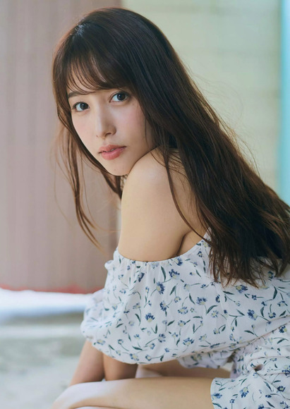 210126鷲見玲奈017