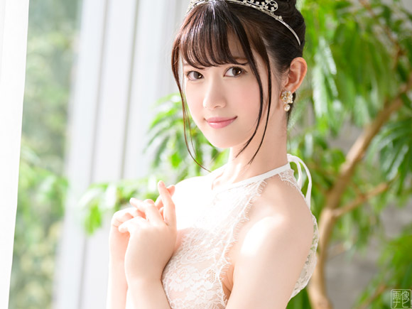 Twitterでも盛大にバズったあの美女です