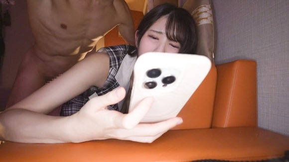 ２６歳清楚系女子を呼び出して彼氏放置させてNTR。色白美巨乳でパイズリ、綺麗なパイパンマ●コに中出し