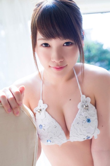 川栄李奈の水着画像011