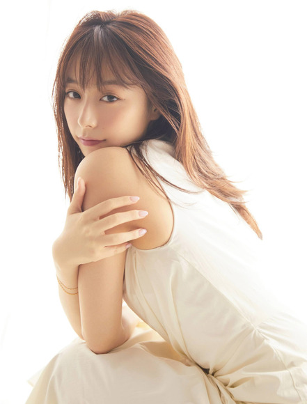 201203宇垣美里002