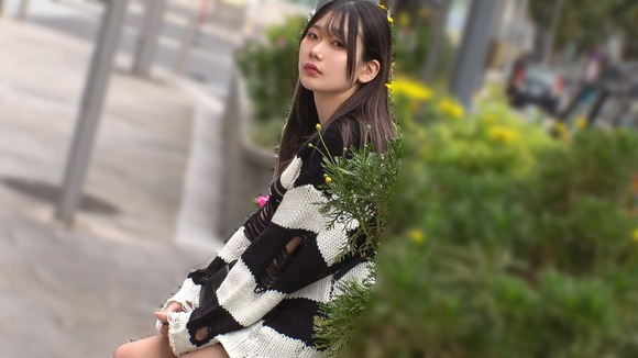 クールでサバサバ系な２１歳服飾学生。脱ぐとEカップの超美乳…デカ●ンにハメられ抗えずに喘ぎ声が漏れる