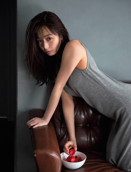 210809宇垣美里006