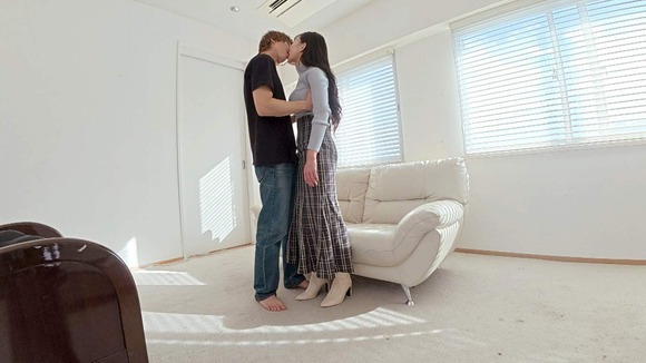 ３１歳既婚OLがネットでAV応募→体験撮影。濡れやすく感じやすいマシュマロボディ…清楚な人妻が従順なドMに