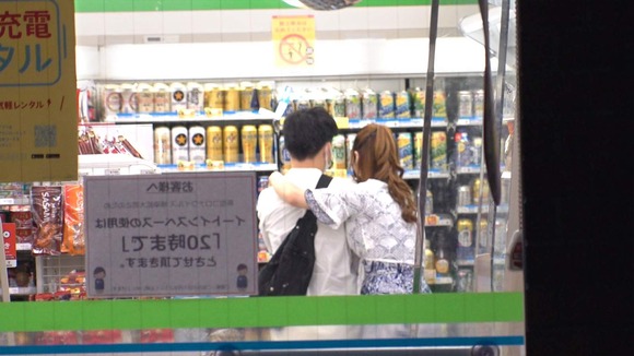 Gカップの爆乳お姉さん 新村あかりが女性経験ゼロの童貞とデートして筆おろし 14