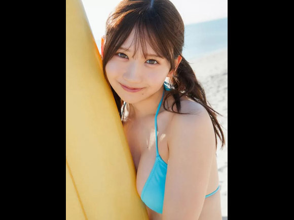 日向坂４６藤嶌果歩 待望のビキニ＆ランジェリー写真集