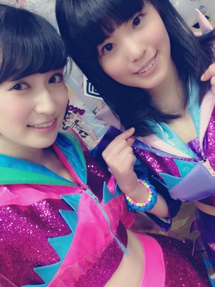 吉田朱里_自撮り025