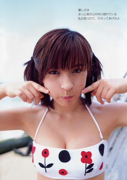 仲根かすみのグラビア画像023