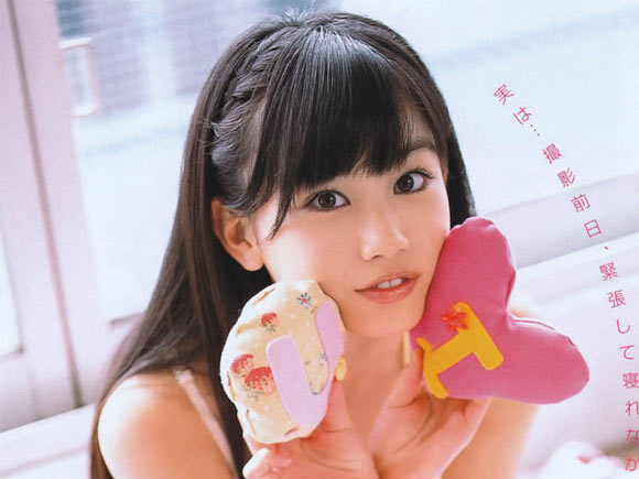 ロリ顔アイドル