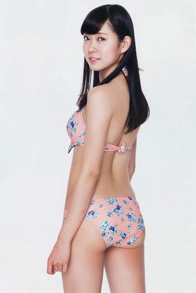 渡辺美優紀のグラビア画像010