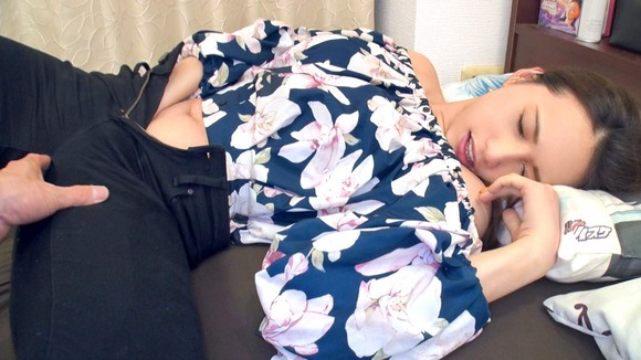 新宿で見つけた超姉御肌の２４歳美人キャバ嬢。パパ活第一世代…イキまくるSEX狂 17