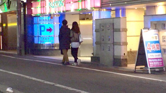 医者と付き合う１９歳JD。実は浮気経験あり…ガチ制服でNTR中出し 4
