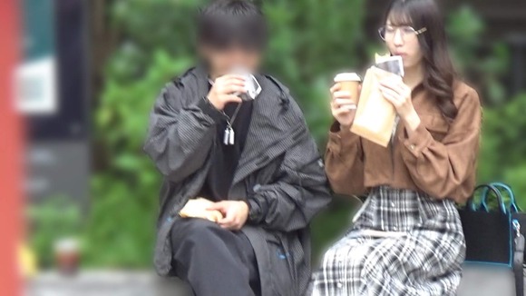 ２６歳清楚系女子を呼び出して彼氏放置させてNTR。色白美巨乳でパイズリ、綺麗なパイパンマ●コに中出し