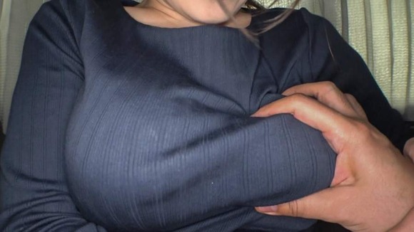 入社４年目のHカップOL。勤務中に車内へ呼び込み強引に乳を揉み…退勤後ホテルへ 21